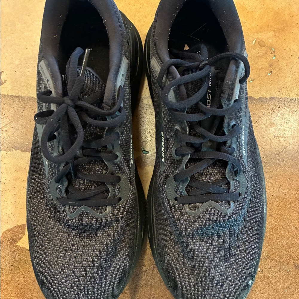 Brooks Men's Black Athletic Shoes
Ghost Max 1’s